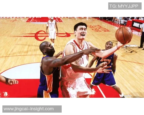 美国街头姚明的传奇故事与篮球梦想的追寻之旅